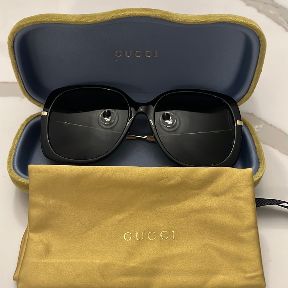 Authentic women Gucci sunglasses
